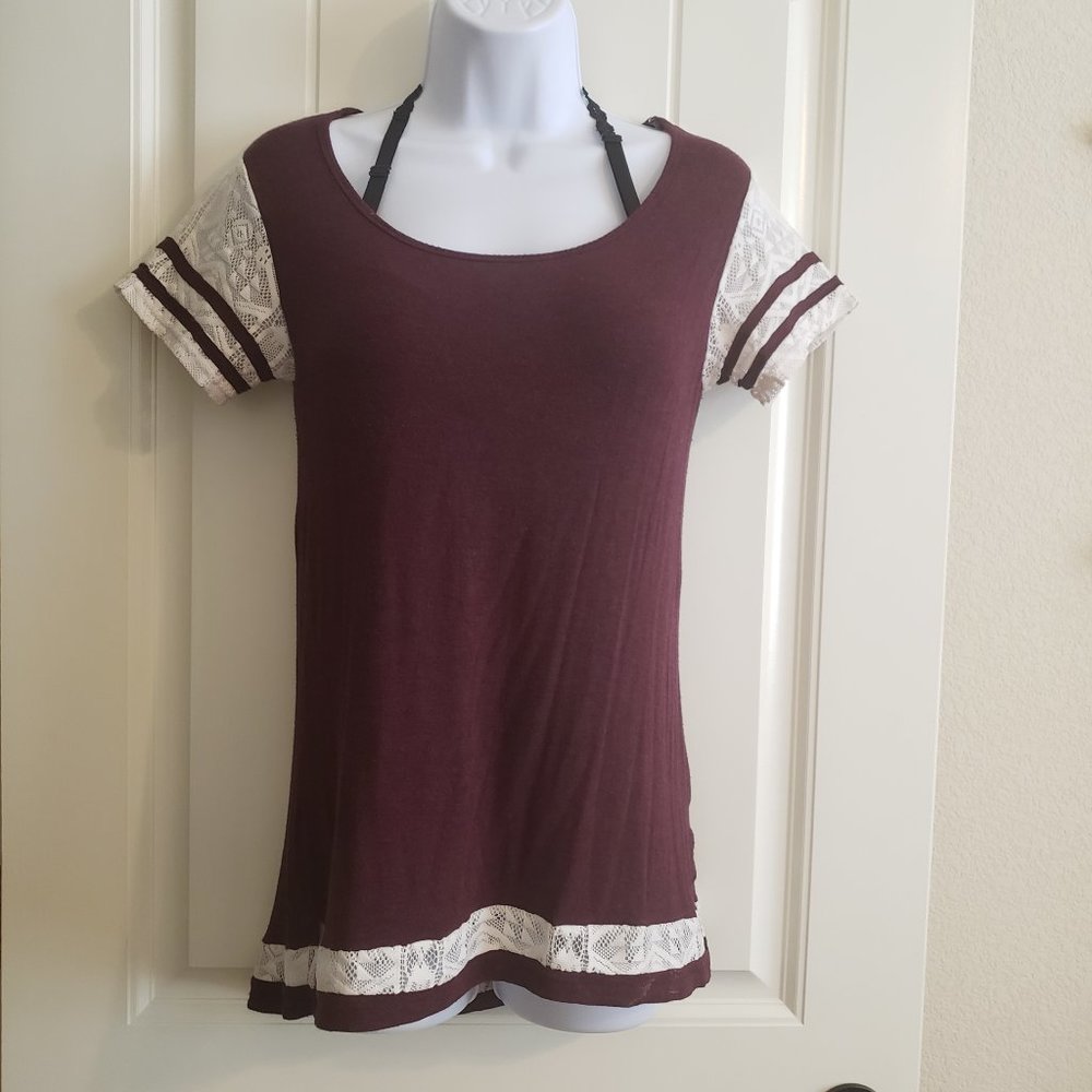 Vanity Maroon/Lace Top